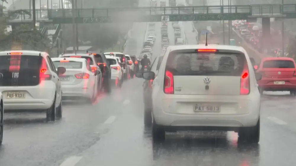 Dia dos Namorados no DF tem previsão de chuva e trovoadas