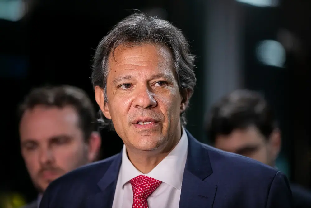 Haddad promete 'jornada 7x0' para reeleger Lula
