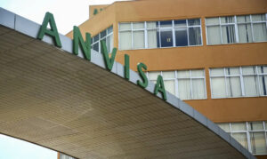 Anvisa suspende venda de fármacos manipulados irregulares
