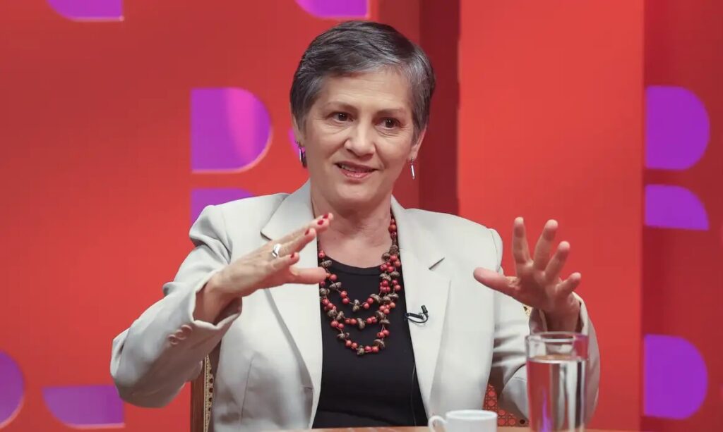 Heloísa Vilella agredida na Câmara; Fenaj e SJPDF repudiam