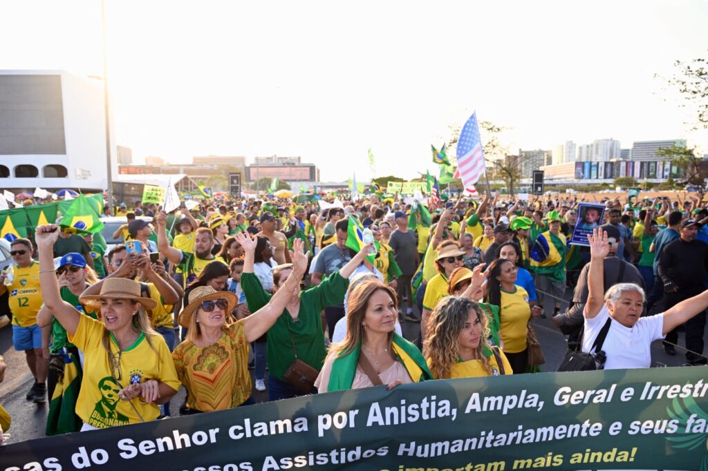 Presos do 8/1 otimistas com PL da dosimetria