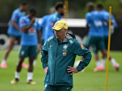 Ancelotti deve usar elenco inteiro contra Panamá