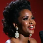 Como Whitney Houston ganhou seu filme biográfico oficial