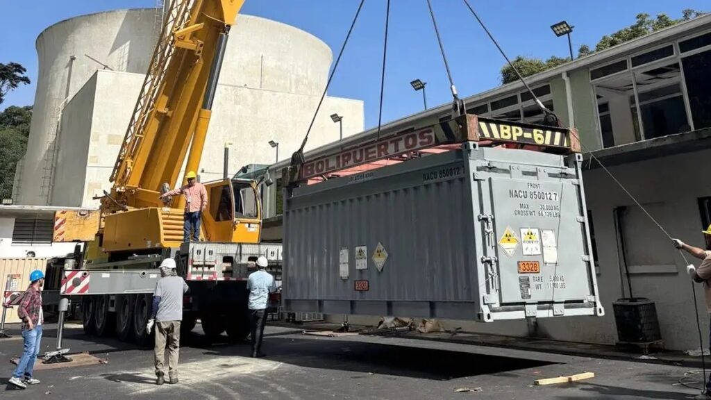 EUA extrai urânio de reator nuclear na Venezuela