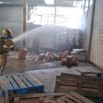 Incêndio em galpão de Ceilândia é controlado sem vítimas