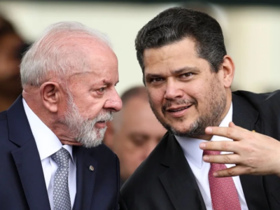 Lula mapeia cargos para retaliação, mas afaga Alcolumbre
