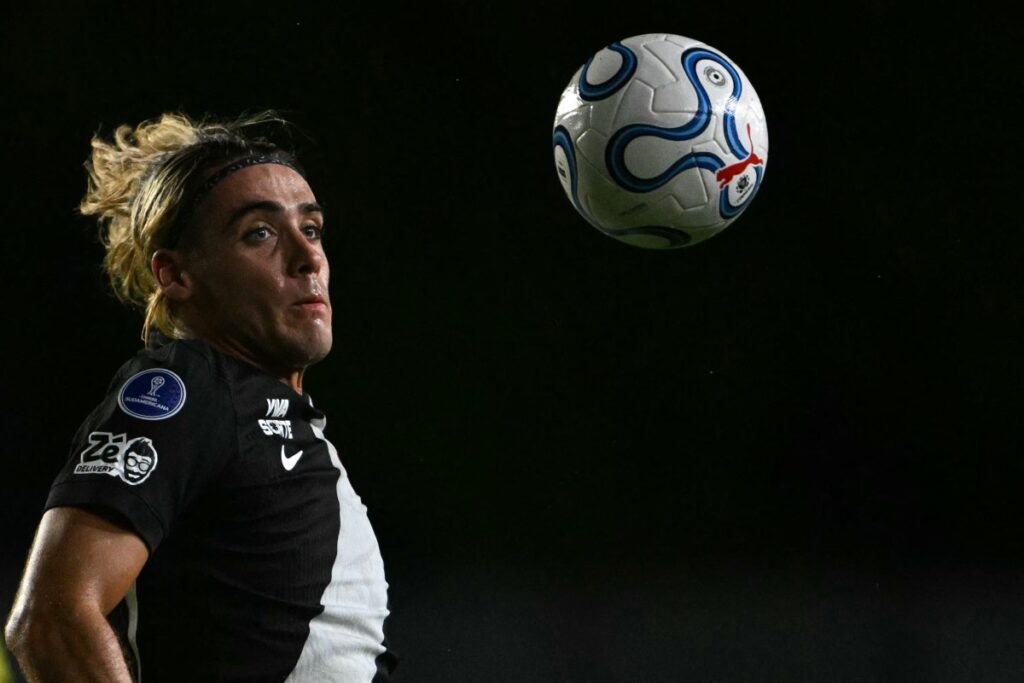Vasco é atropelado pelo Bragantino e torcida ataca Renato Gaúcho