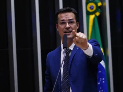 Deltan Dallagnol cogita lançar esposa ao Senado se for barrado