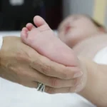 Atraso no teste do pezinho atrasa diagnóstico da AME no SUS