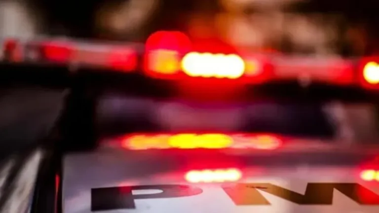 Acidente com viatura policial deixa 3 feridos na EPNB