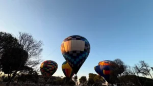FEA 2026 encerra com céu de Brasília tomado por balões