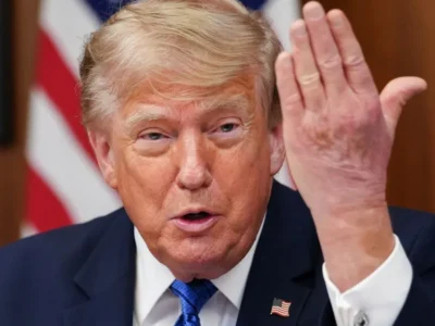 Trump renova isenção à Lei Jones para petróleo por 90 dias