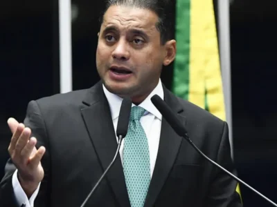 PF: senador tentou interferir em inquérito no STJ